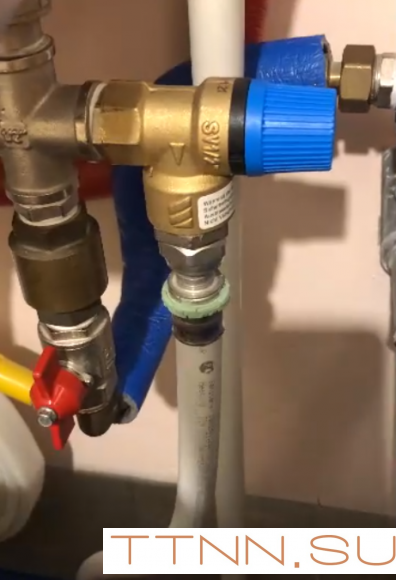 Предохранительный клапан Watts SVW 8 1/2 Предохранительный клапан Watts SVW 8 1/2