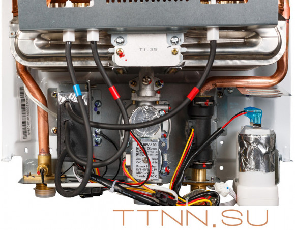 Газовая колонка Kotitonttu SUARI S12 EM (24 кВт, 12 л/мин, модуляция) Газовая колонка Kotitonttu SUARI S12 EM (24 кВт, 12 л/мин, модуляция)